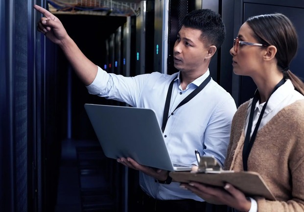 Server đóng vai trò rất quan trọng đối với hệ thống thông tin dữ liệu của người dùng cá nhân và doanh nghiệp