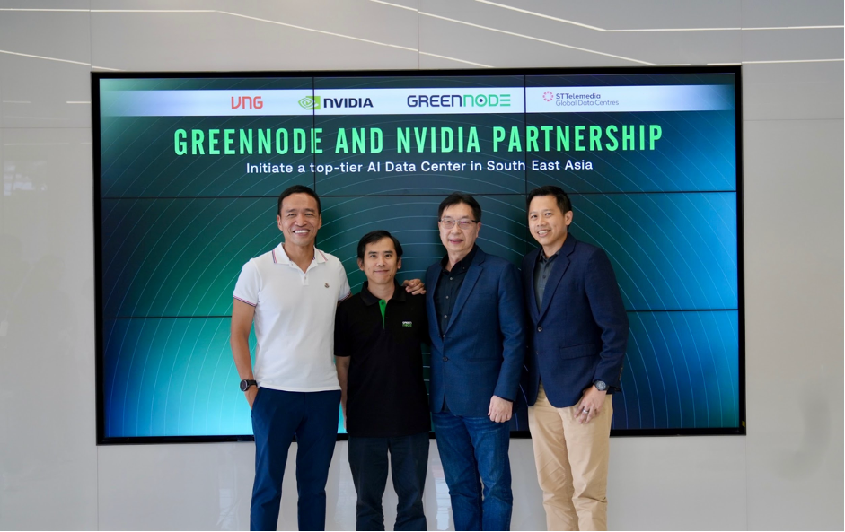 Từ trái qua, ông Lê Hồng Minh (VNG), ông Nguyễn Lê Thành (GreenNode, VNG Digital Business), ông Dennis Ang (Nvidia) và ông Lionel Yeo (STT GDC) tại sự kiện. Ảnh: VNG