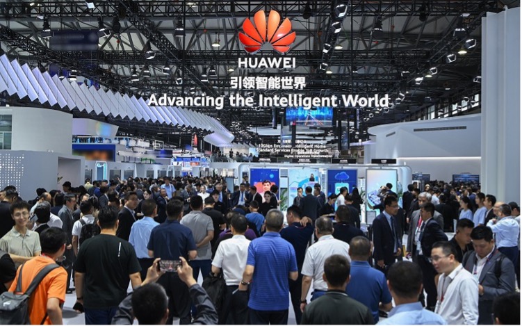 Gian hàng của Huawei tại sự kiện MWC Shanghai 2024. Ảnh: Huawei