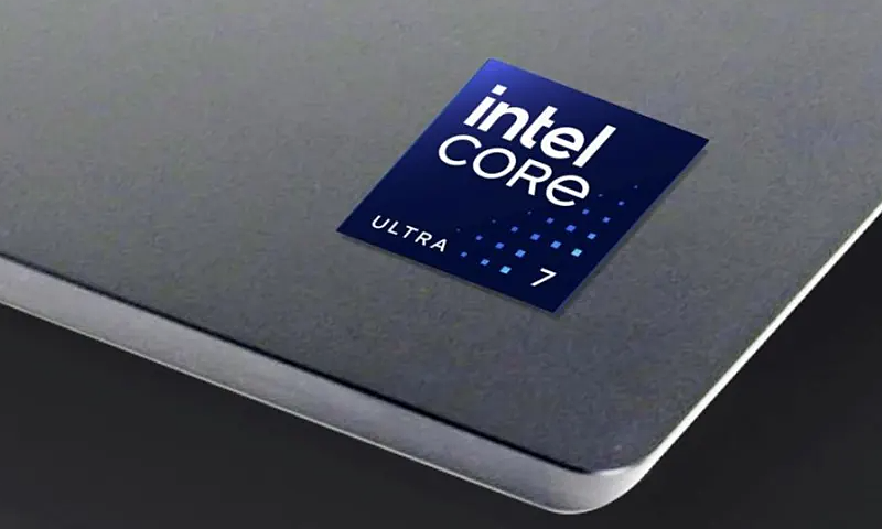 Nhãn chip Intel Core được dán trên một chiếc laptop. Ảnh: Intel