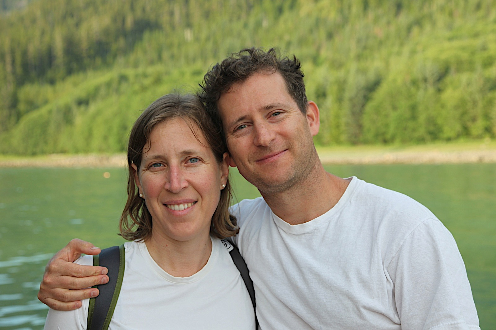 Bà Susan Wojcicki và chồng, ông Dennis Troper. Ảnh: Facebook/Dennis Troper