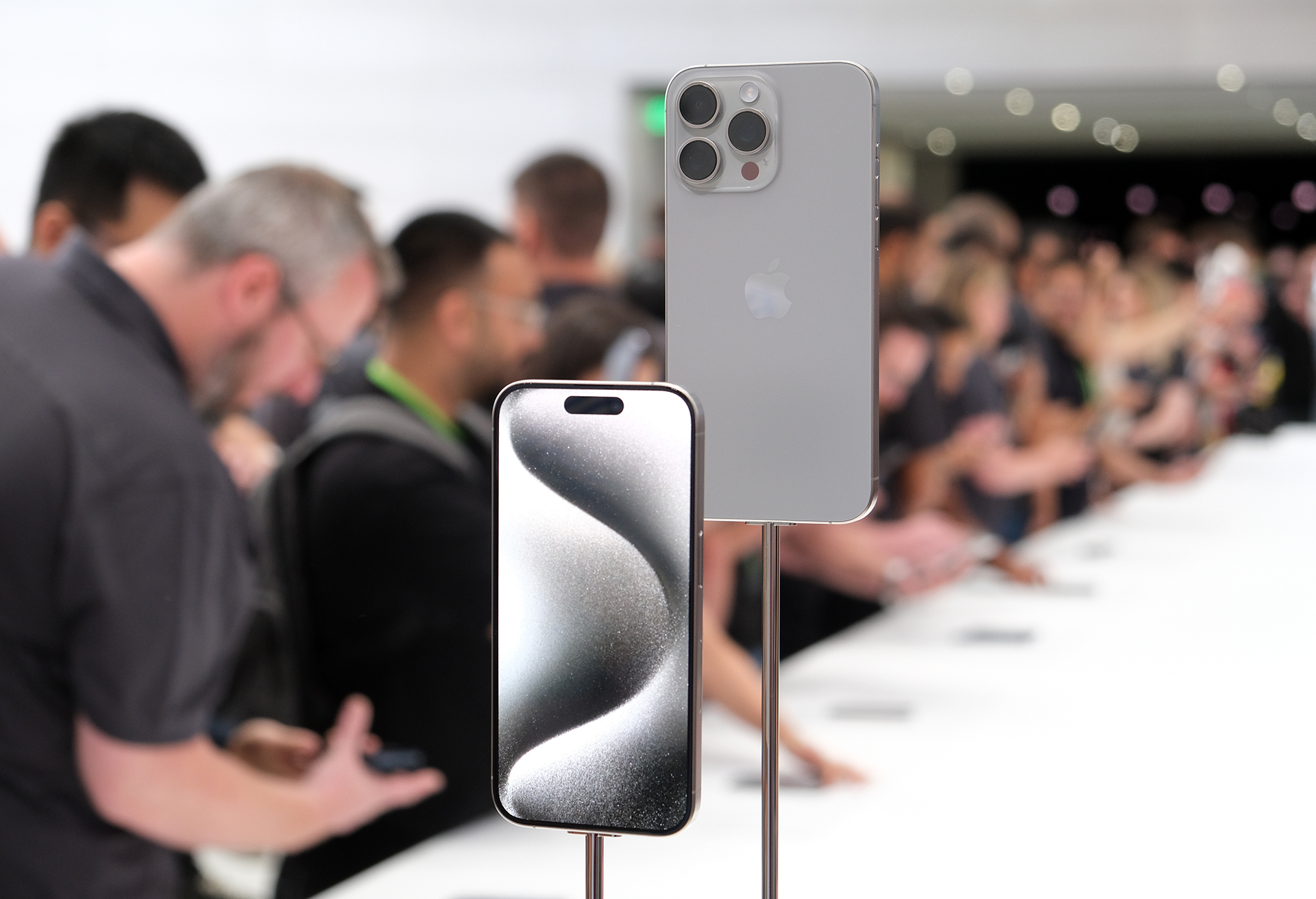 iPhone 15 Pro Max tại lễ ra mắt. Ảnh: Tuấn Hưng