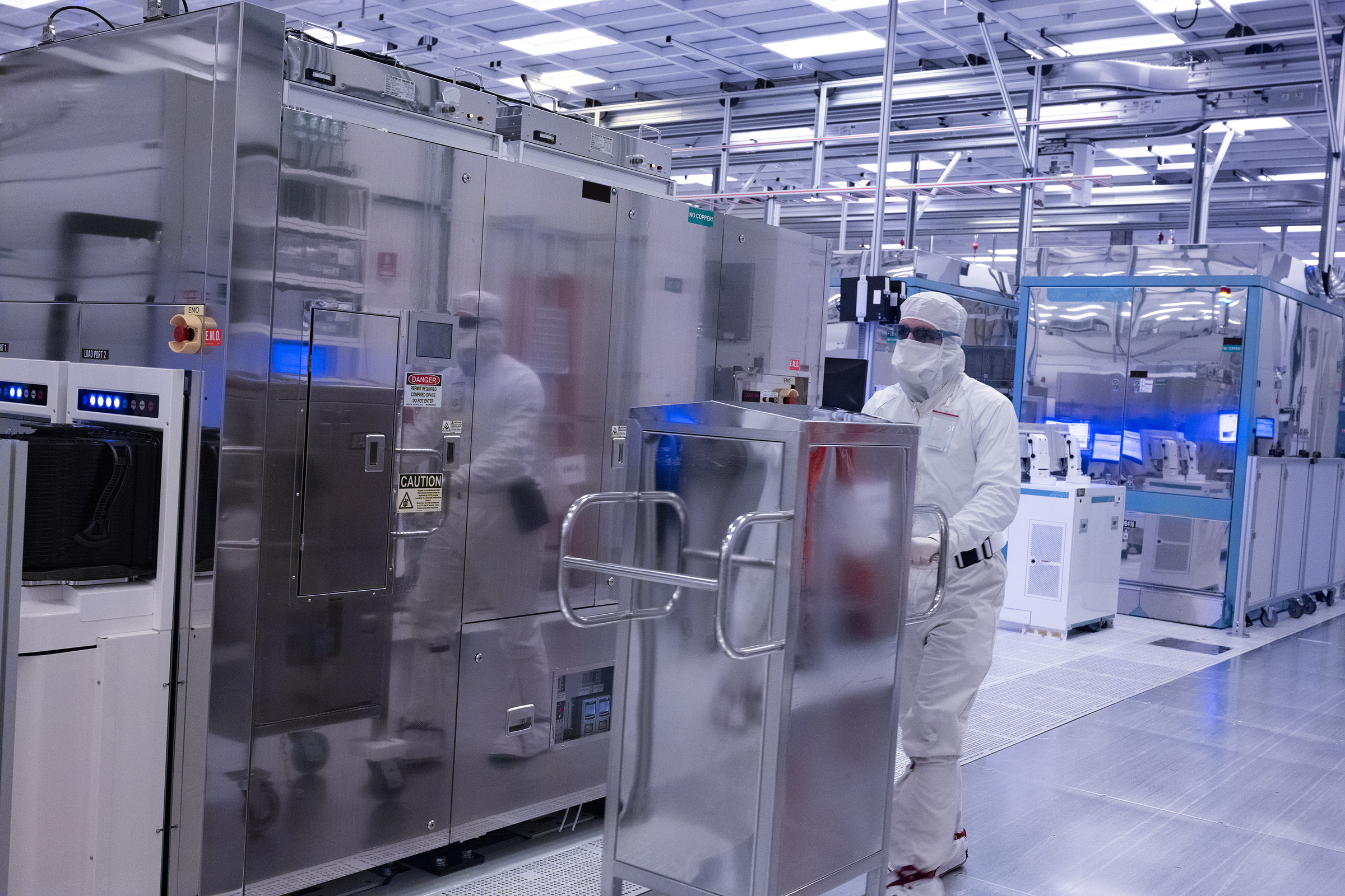 Ảnh chụp trong nhà máy D1X của Intel ở Hillsboro, Oregon (Mỹ), hồi tháng 11/2021. Ảnh: Intel