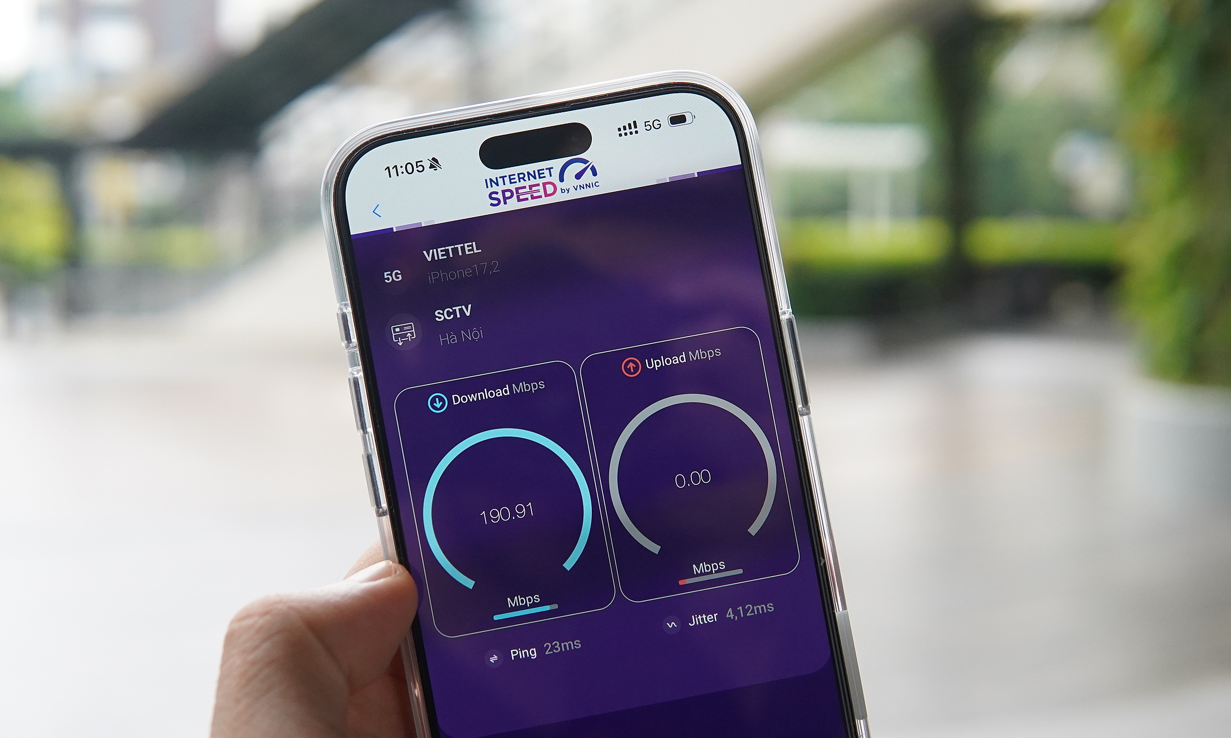 Kết quả đo tốc độ của mạng 5G tại một điểm ở Hà Đông, Hà Nội sáng 10/10 trên iPhone 16 với ứng dụng i-Speed. Ảnh: Lưu Quý