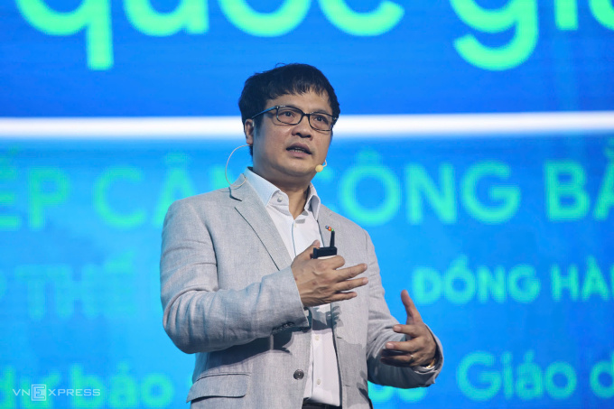 Ông Nguyễn Văn Khoa chia sẻ về sức mạnh dữ liệu, mở màn Techday 2024 chiều 14/11. Ảnh: Quỳnh Trần