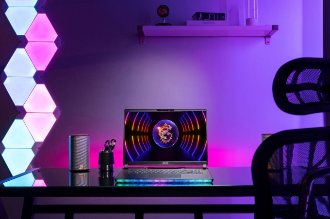 Laptop MSI 18HX. Ảnh: MSI