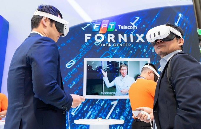 Gian hàng FPT Fornix của FPT tại Techday 2024 mang đến giải pháp Data Center thông qua công nghệ thực tế ảo (VR). Ảnh: FPT