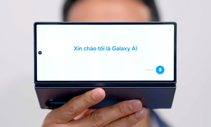 Galaxy Z Fold6 với tính năng Galaxy AI. Ảnh: Tuấn Hưng