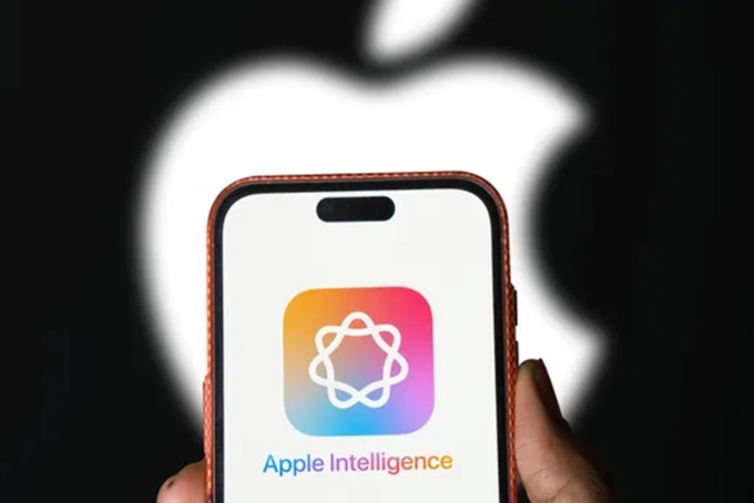 Biểu tượng Apple Intelligence trên một mẫu iPhone. Ảnh:Tomsguide