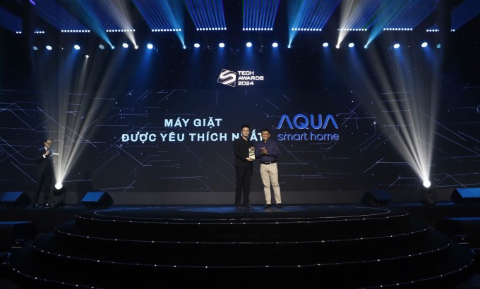 Đại diện Aqua Việt Nam nhận giải tại Tech Awards 2024. Ảnh: An Khương