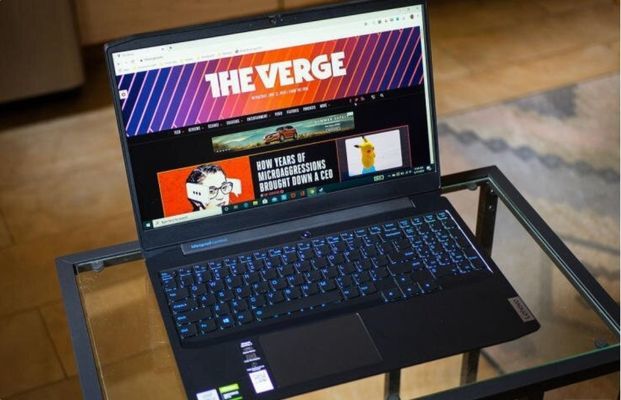 Kiểm tra độ nảy của bàn phím khi chọn mua laptop gaming cũ