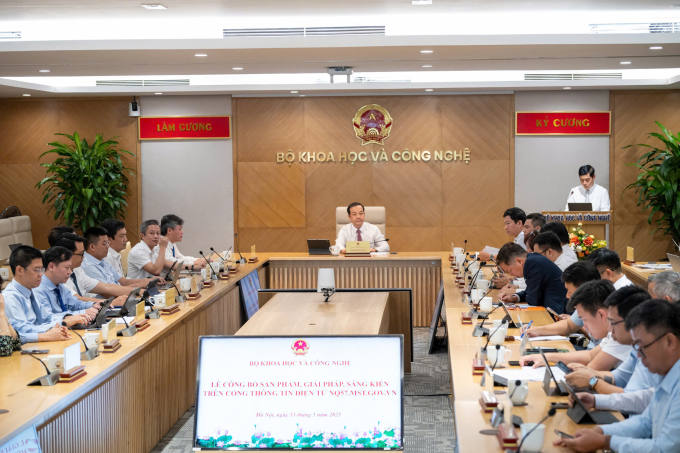 Bộ Khoa học và Công nghệ công bố 32 sản phẩm, giải pháp Make in Viet Nam. Ảnh: Minh Sơn