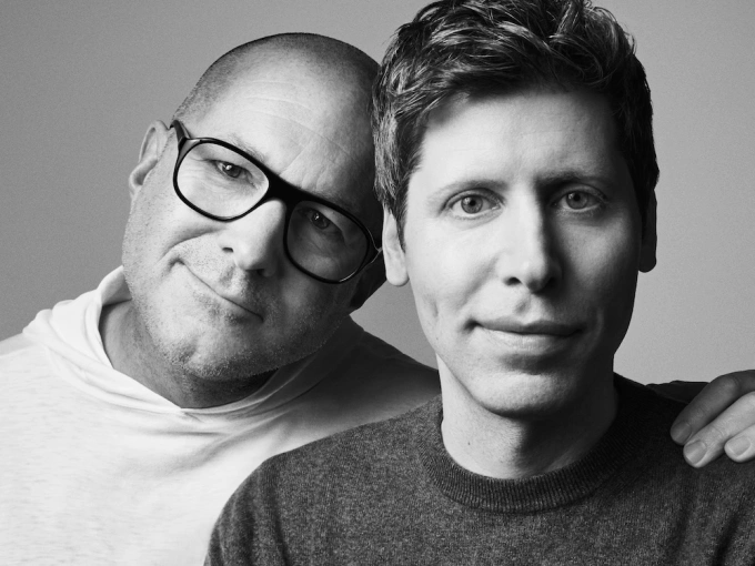 Jony Ive (trái) và Sam Altman. Ảnh: LoveFrom