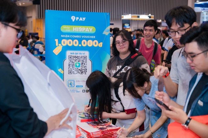 Gian hàng 9Pay nổi bật, thu hút hàng nghìn lượt khách tham quan đến check-in, nhận quà. Ảnh: 9Pay