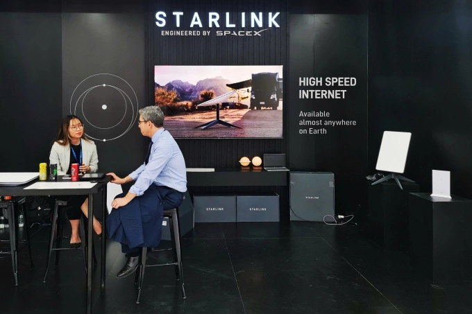 Gian hàng trưng bày của Starlink tại Ngày hội đổi mới sáng tạo Việt Nam. Ảnh: Trọng Đạt