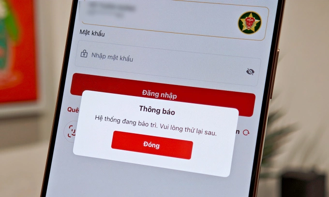 Ứng dụng VNeID khó truy cập tối 28/8. Ảnh: Tuấn Hưng
