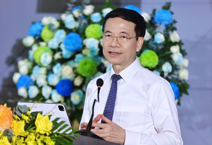 Bộ trưởng Nguyễn Mạnh Hùng phát biểu tại cuộc gặp mặt đại diện cán bộ hưu trí ngành khoa học công nghệ, bưu chính viễn thông phía Nam, chiều 23/8. Ảnh: Quỳnh Trần