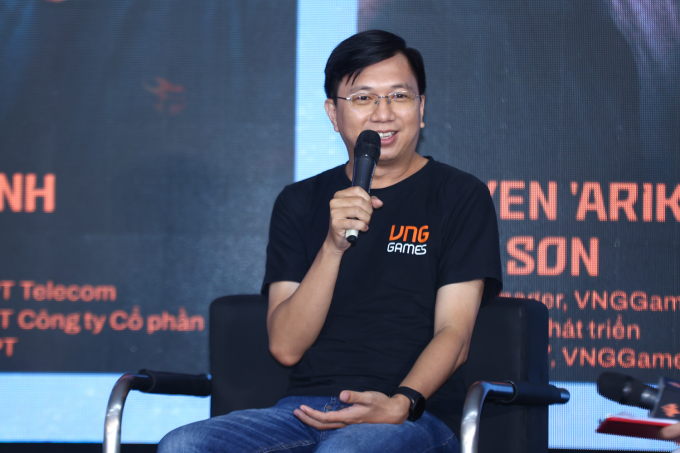 Ông Nguyễn Trần Sơn - Giám đốc phát triển Thể thao điện tử VNGGames đề cao sự hỗ trợ nhiệt tình từ phía lãnh đạo thành phố, các sở, bộ ban ngành, giúp giải đấu diễn ra thành công, thuận lợi. Ảnh: Quỳnh Trần