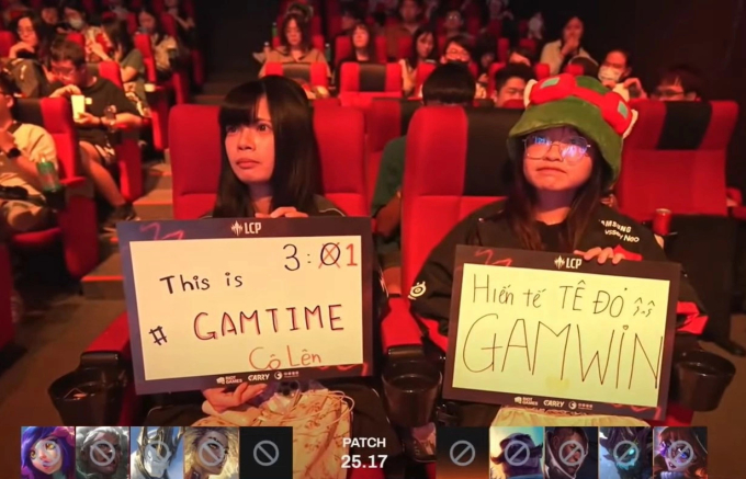 Fan GAM cổ vũ đội ở trận đấu. Ảnh: LCP