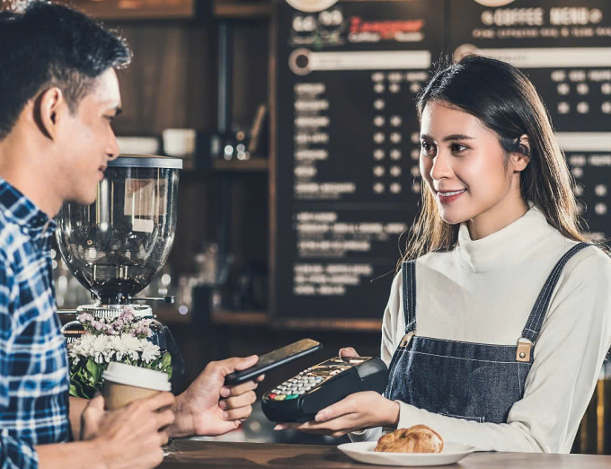 Juniper Mist hỗ trợ các ngân hàng nâng cao chất lượng dịch vụ, tối ưu trải nghiệm người dùng. Ảnh: Juniper Networks