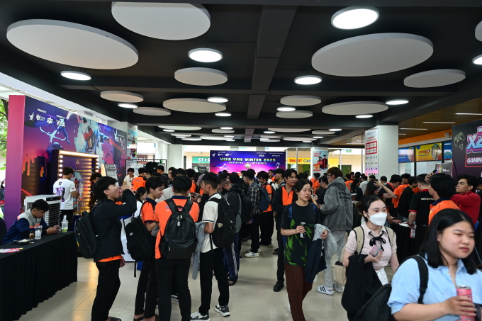Visa VMC Winter 2025 hút đông đảo người hâm mộ cùng sinh viên tham dự. Ảnh: Quỳnh Trần