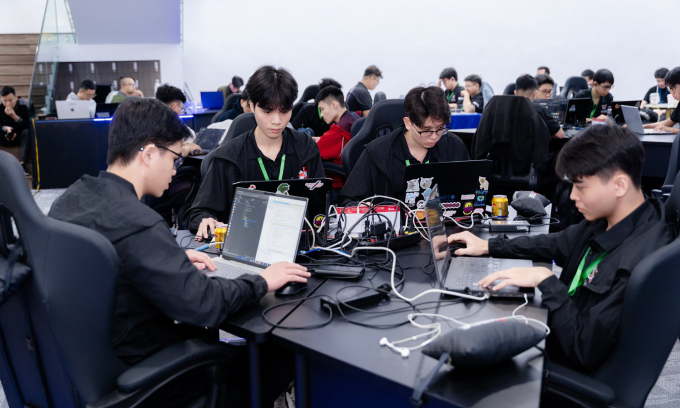 Nhóm sinh viên tại cuộc thi Sinh viên An ninh mạng 2025, ngày 16/11/2025. Ảnh: NCA