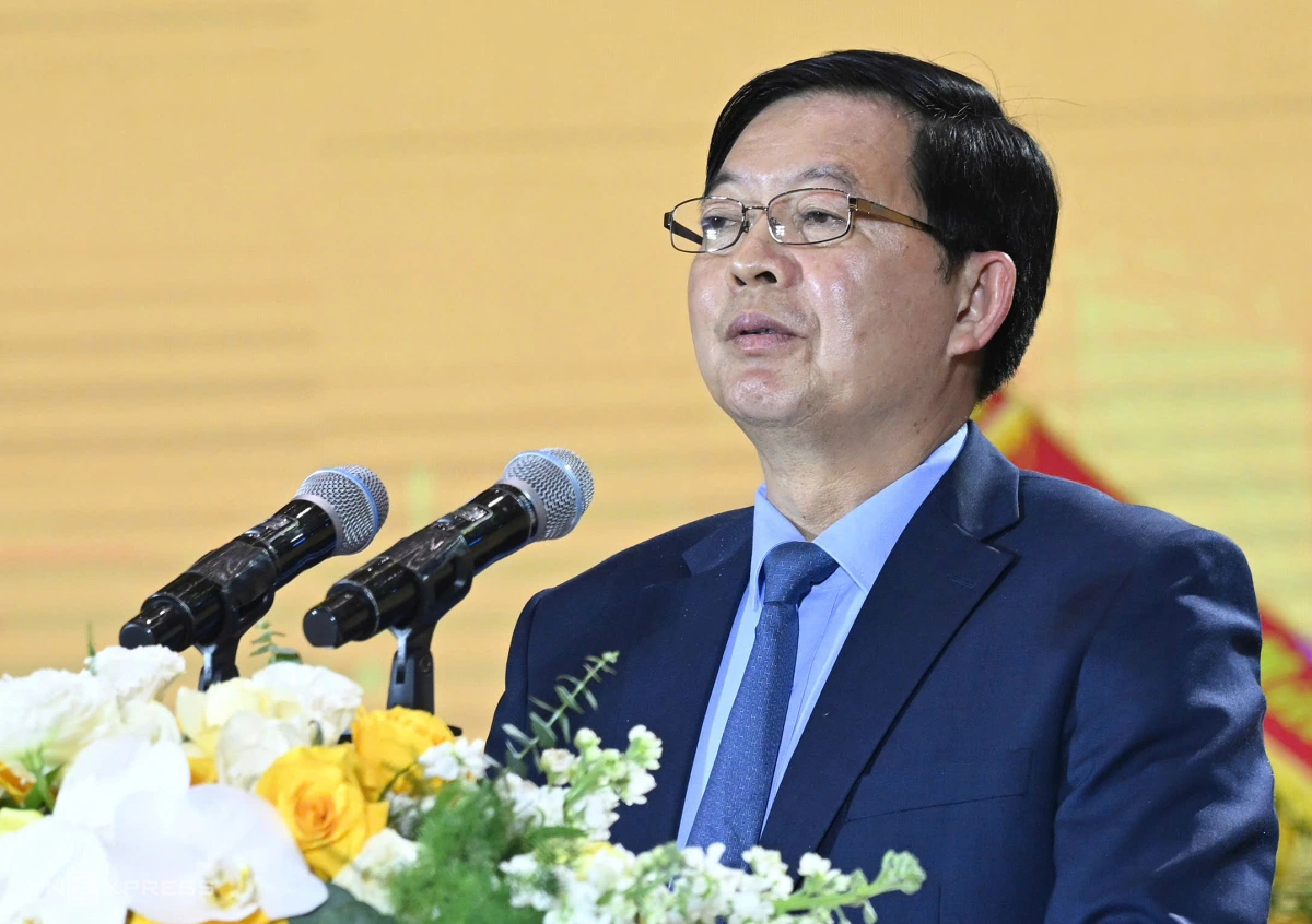 Phó thủ tướng Hồ Quốc Dũng phát biểu tại diễn đàn. Ảnh: Giang Huy