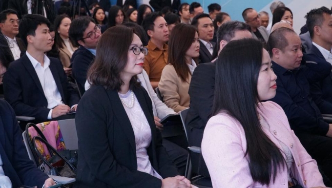 Khách mời theo dõi các startup AI trình bày. Ảnh: Phương Thảo