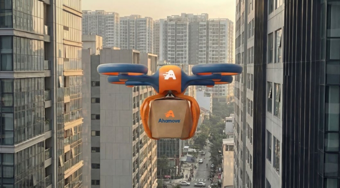 Dịch vụ giao hàng Drone Delivery được kỳ vọng đáp ứng nhanh nhu cầu của khách hàng sinh sống trong các tòa nhà cao tầng. Ảnh: Ahamove