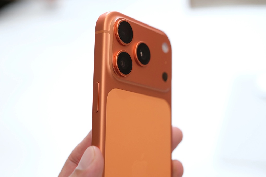 iPhone 17 được dự đoán sẽ tăng giá trước khi thế hệ mới ra mắt. Ảnh: Tuấn Hưng